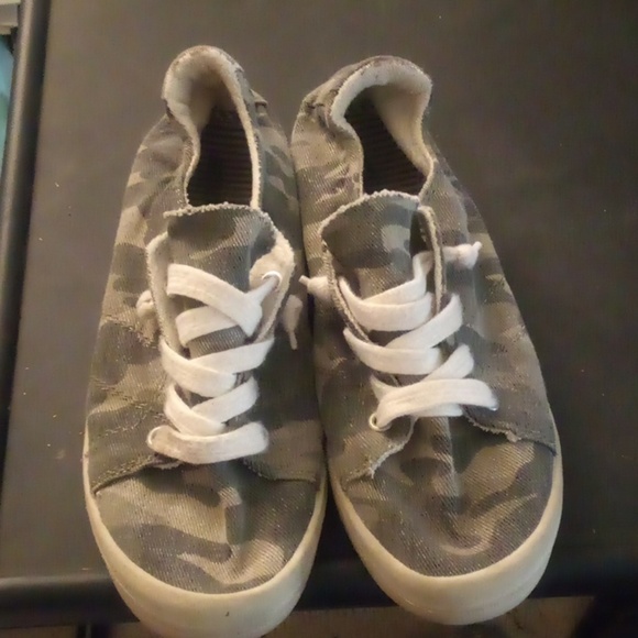 Soda Shoes - Soda Camo Shoes - Size 9